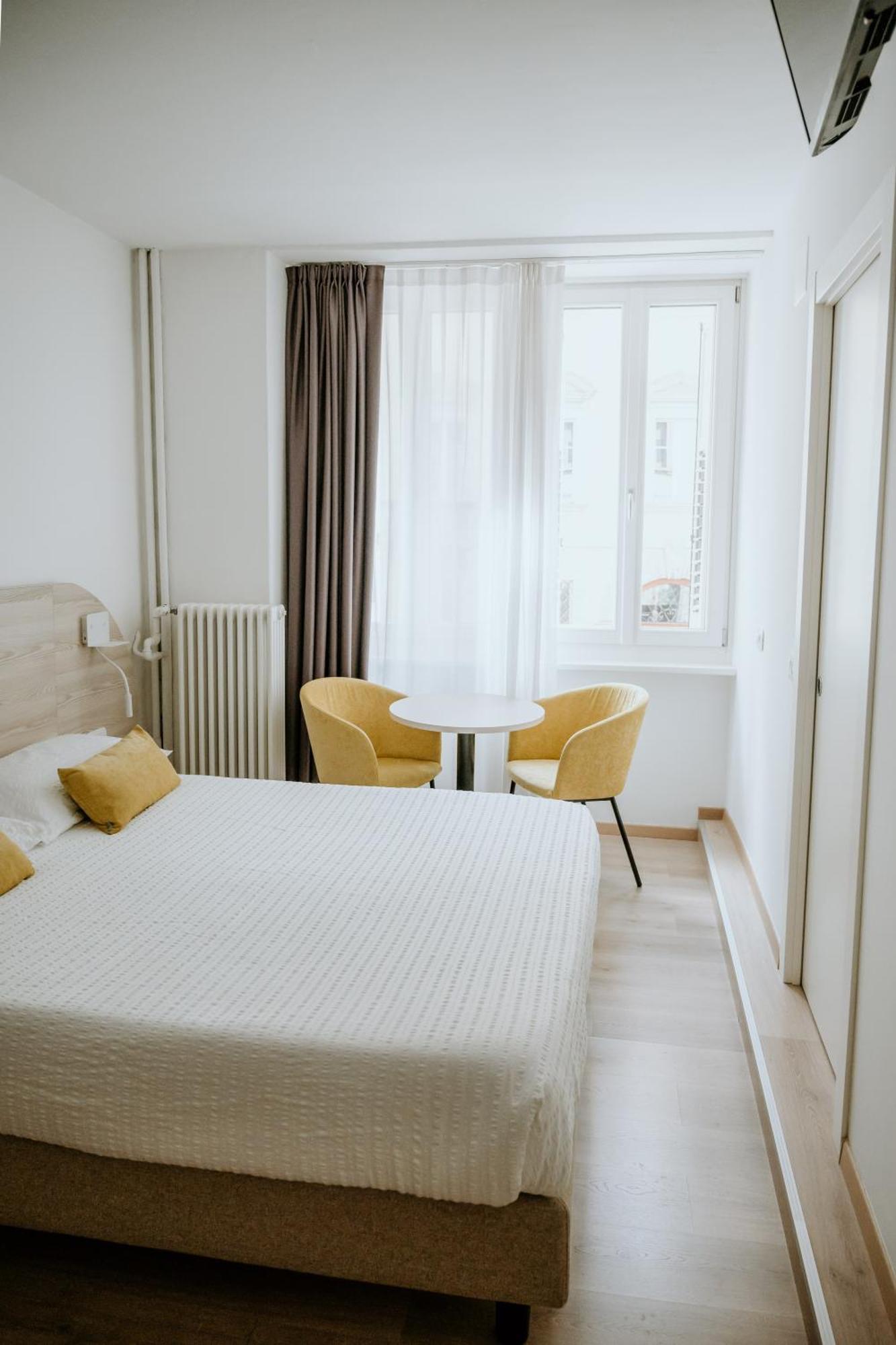 Venezia Hotel 2*